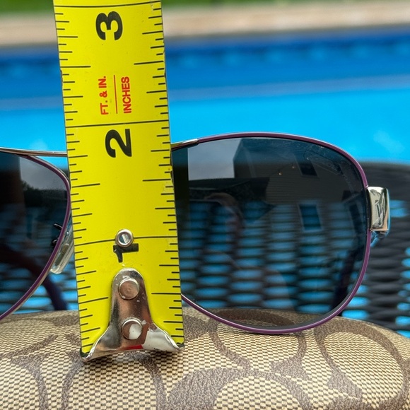 Authentic Coach Polarized Metal Aviator Sunglasses Kristina Style *Never Worn* - Picture 9 of 12